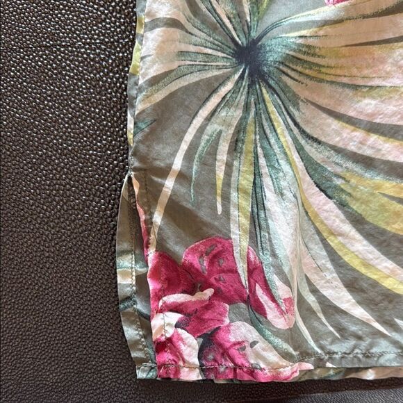 Anna and Frank Tropical Floral Button Down Silk Shirt Size Medium - Picture 8 of 9